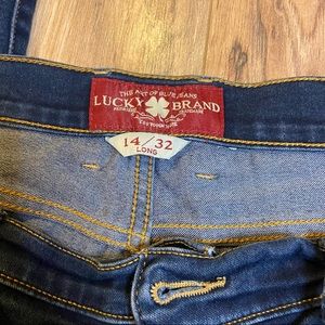 Lucky Brand Sweet N Low Dark Wash Size 14/32